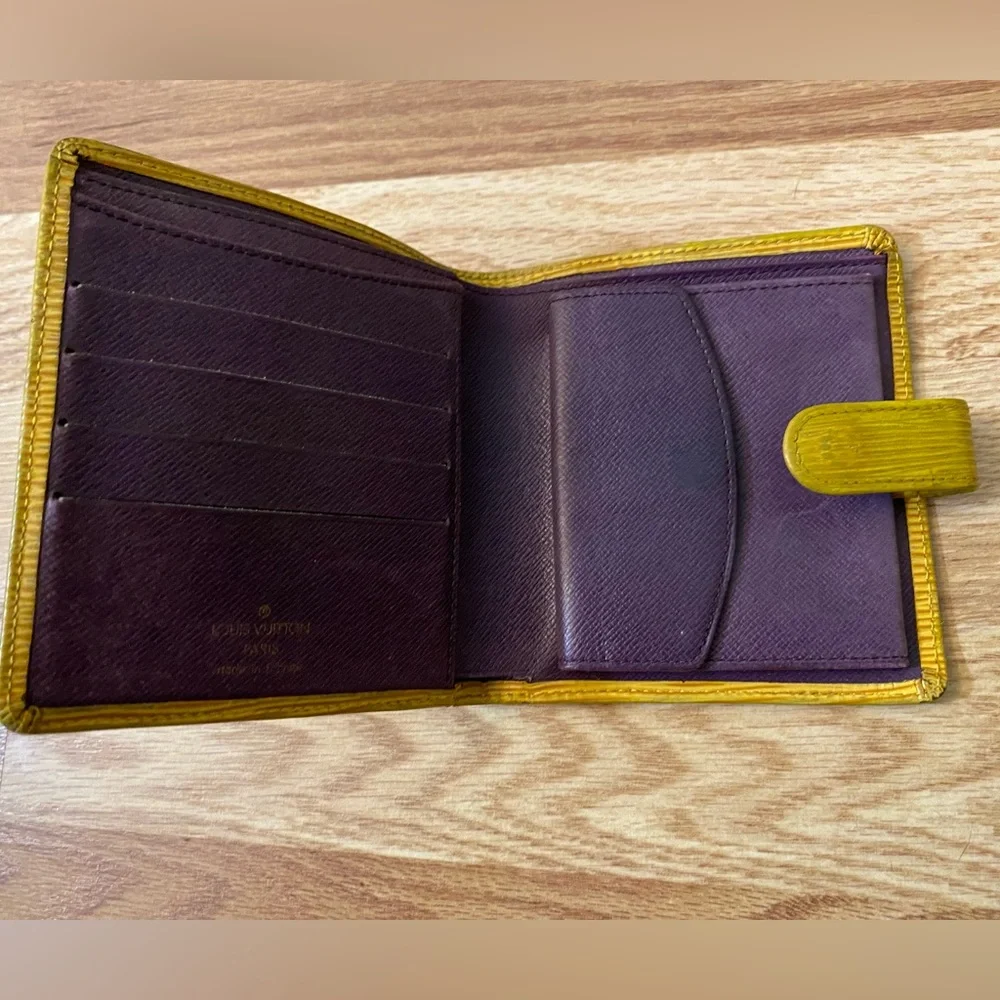 Louis Vuitton Yellow Epi Leather Bifold Wallet -MI0979